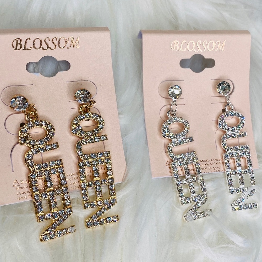 👑QUEEN 👑 drop earrings